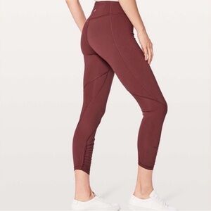 LULULEMON | Play Off The Pleats 25" Inseam | 6 | Red